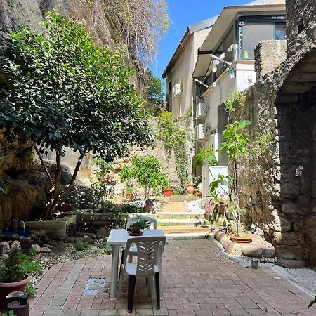 Profumo Di Zagara Bed & Breakfast เลนตีนิ ภายนอก รูปภาพ