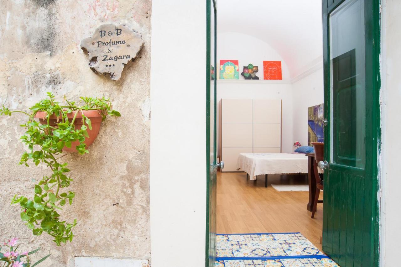 Profumo Di Zagara Bed & Breakfast เลนตีนิ ภายนอก รูปภาพ